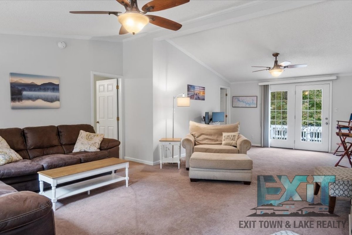 Lakefront Rental in Long Branch Shores property image