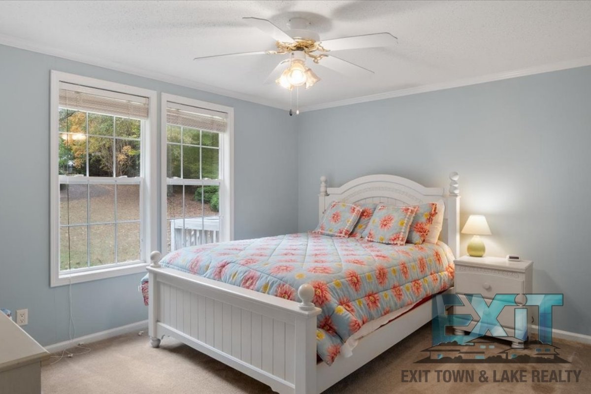 Lakefront Rental in Long Branch Shores property image