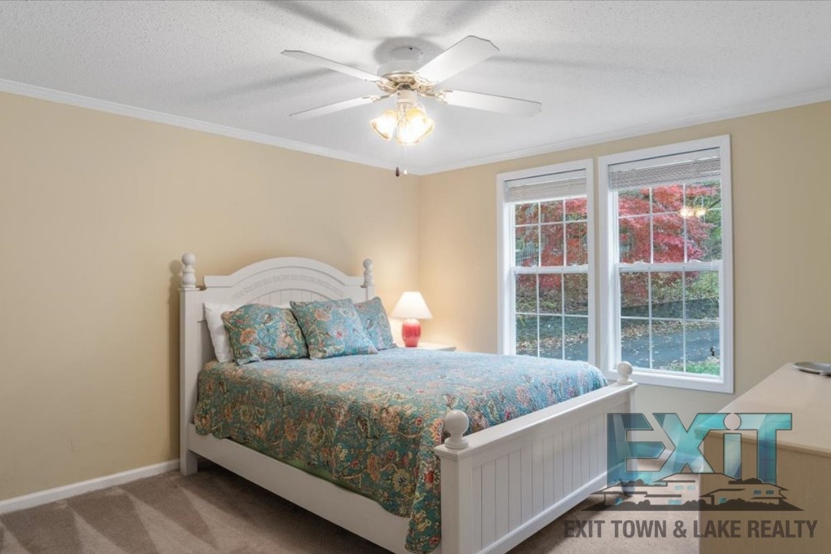 Lakefront Rental in Long Branch Shores property image