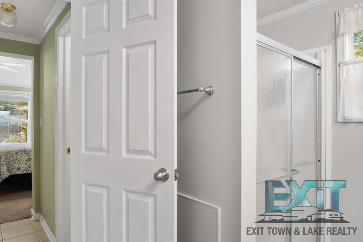 Lakefront Rental in Long Branch Shores property image