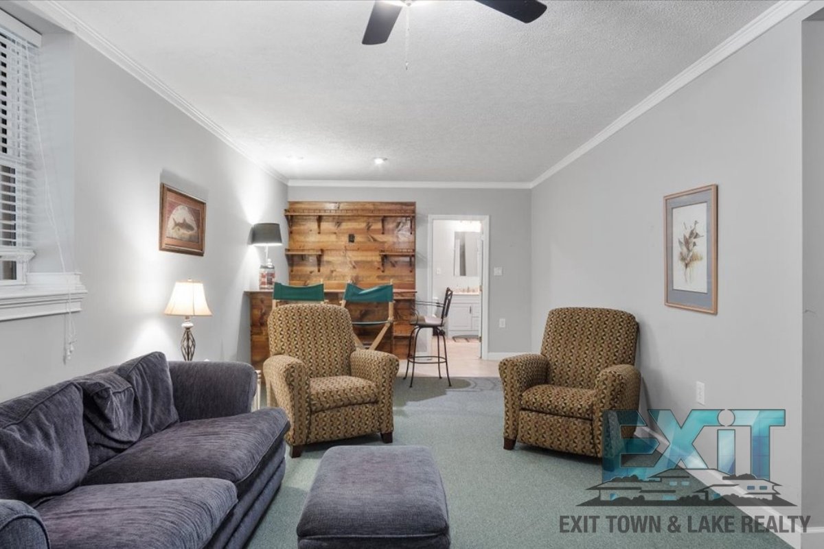 Lakefront Rental in Long Branch Shores property image