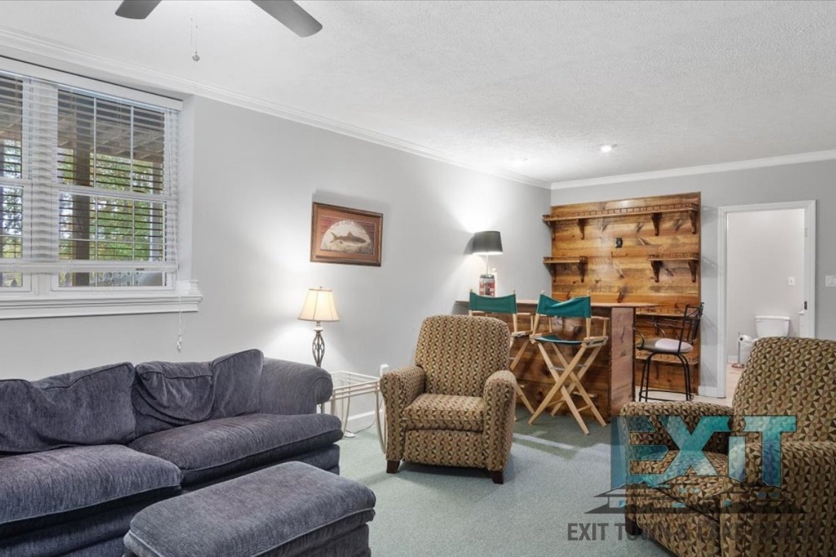 Lakefront Rental in Long Branch Shores property image