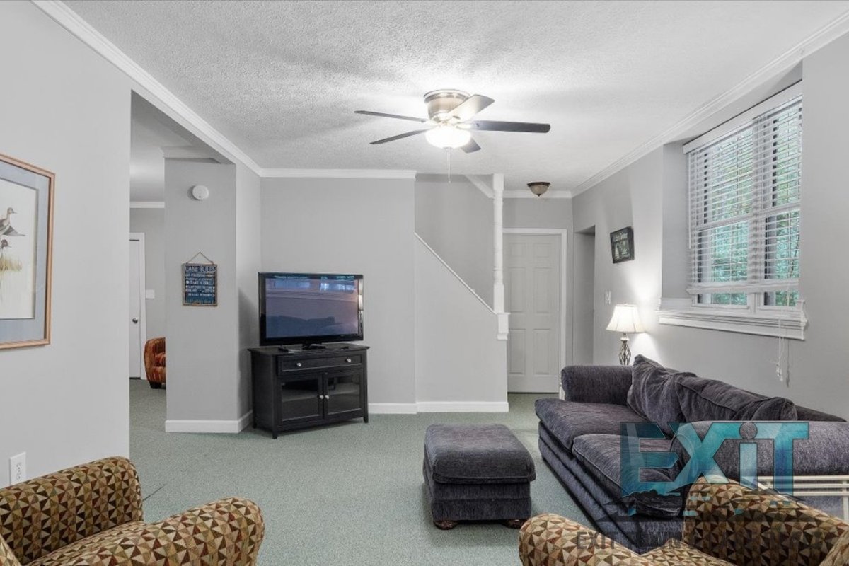 Lakefront Rental in Long Branch Shores property image