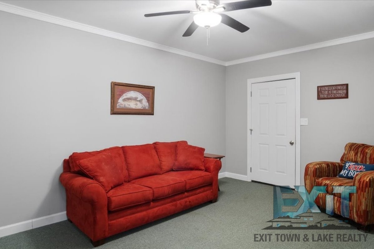 Lakefront Rental in Long Branch Shores property image