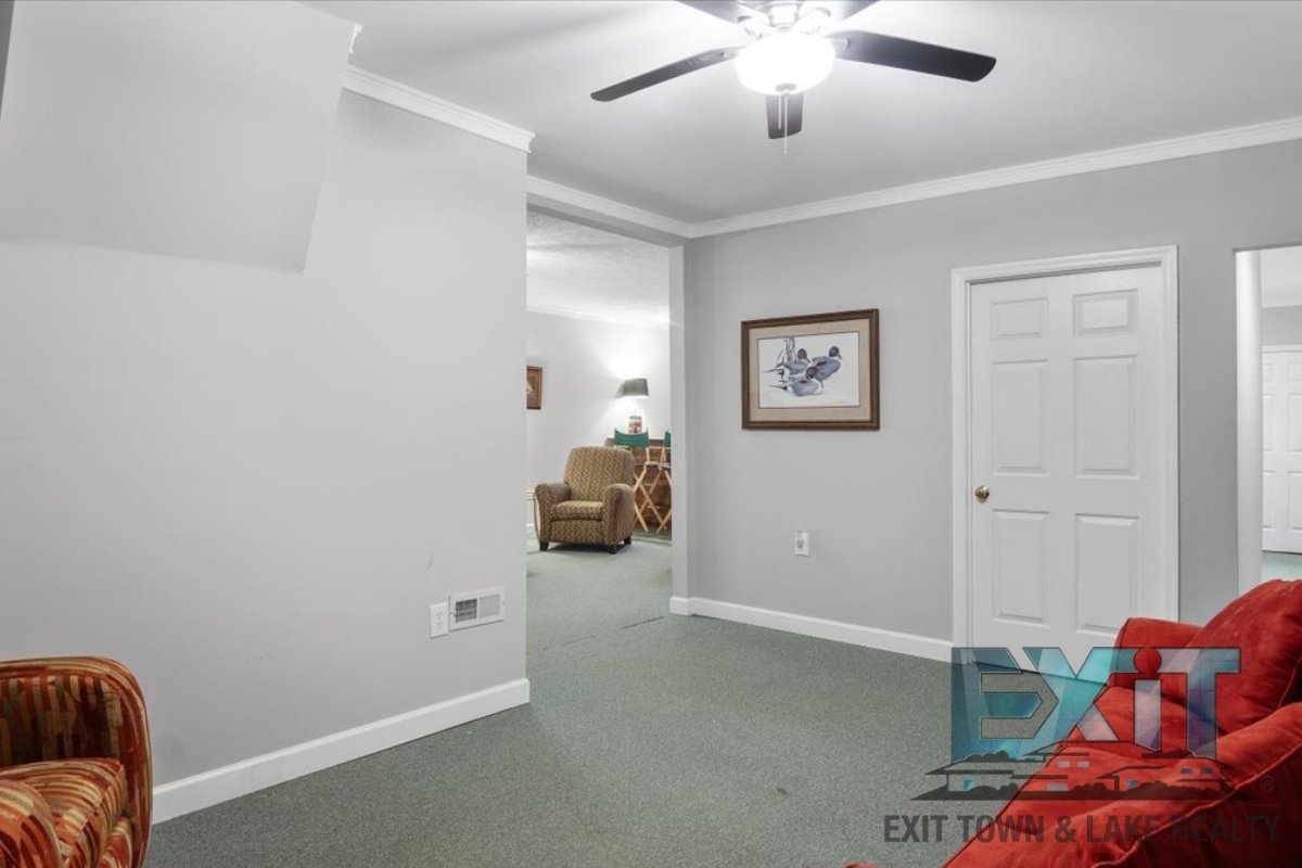 Lakefront Rental in Long Branch Shores property image