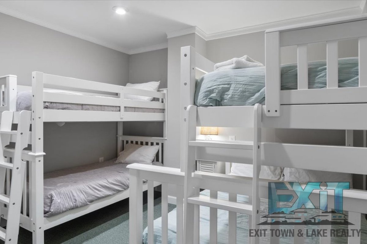 Lakefront Rental in Long Branch Shores property image