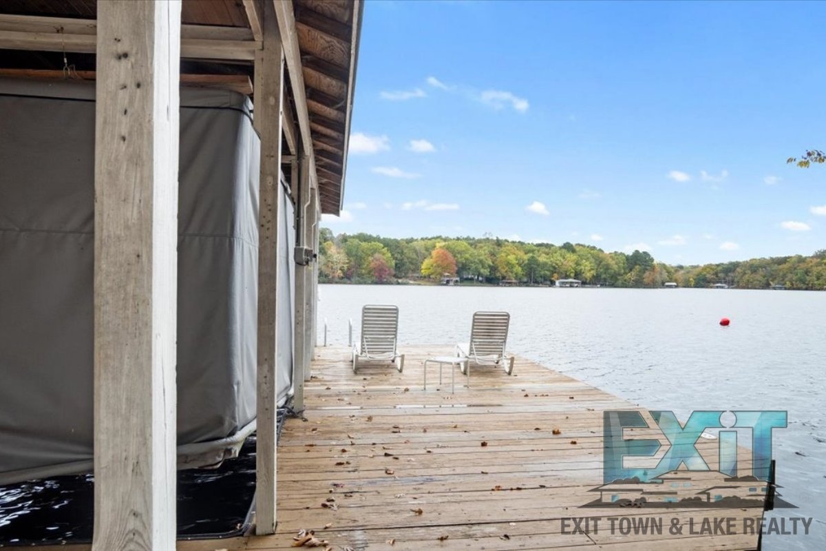 Lakefront Rental in Long Branch Shores property image