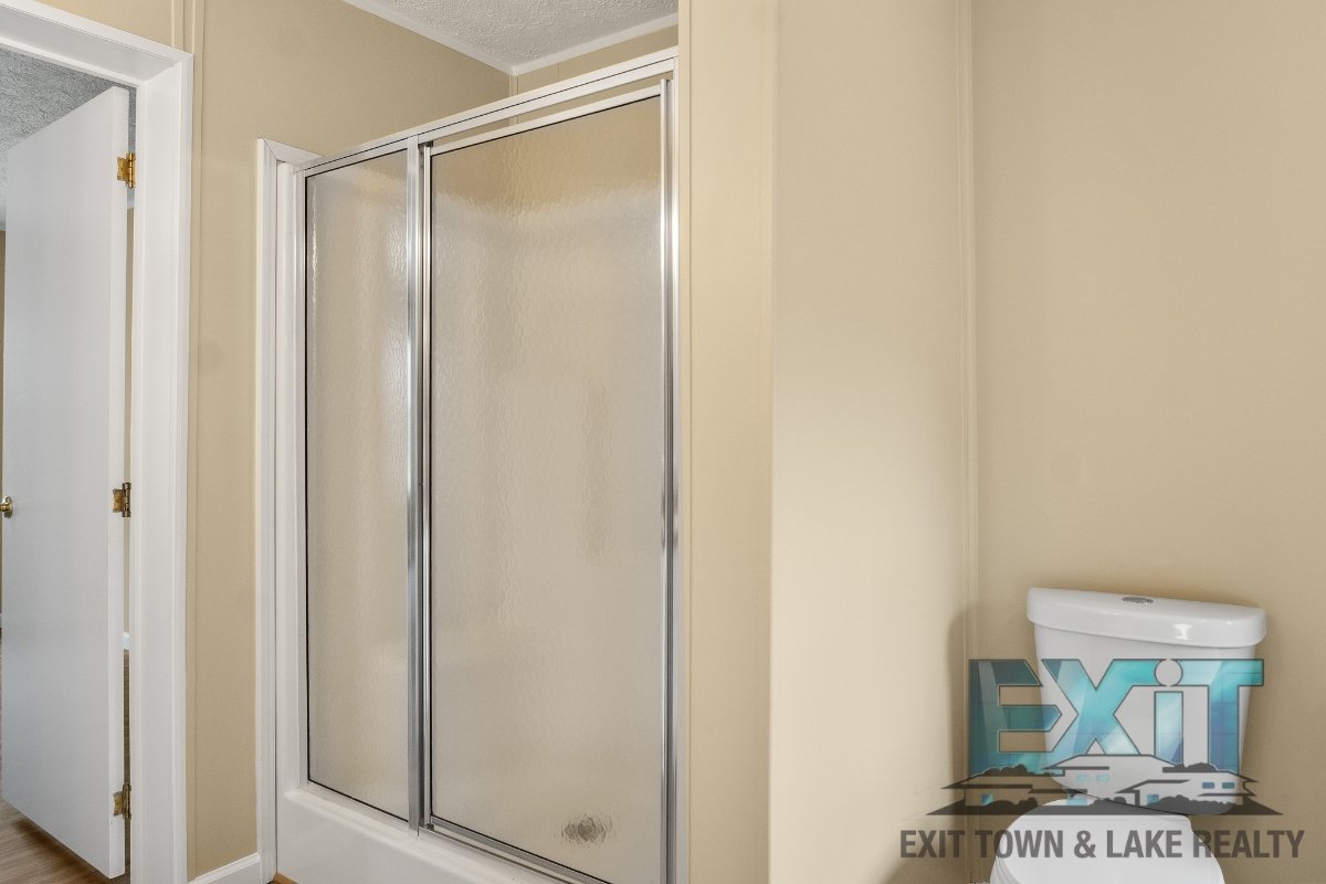 Beautiful Fully Renovated 3 Bed 2 Bath Home property image