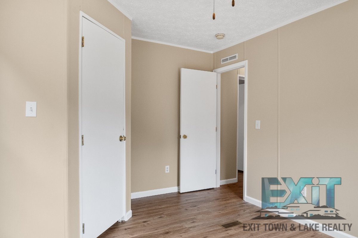 Beautiful Fully Renovated 3 Bed 2 Bath Home property image