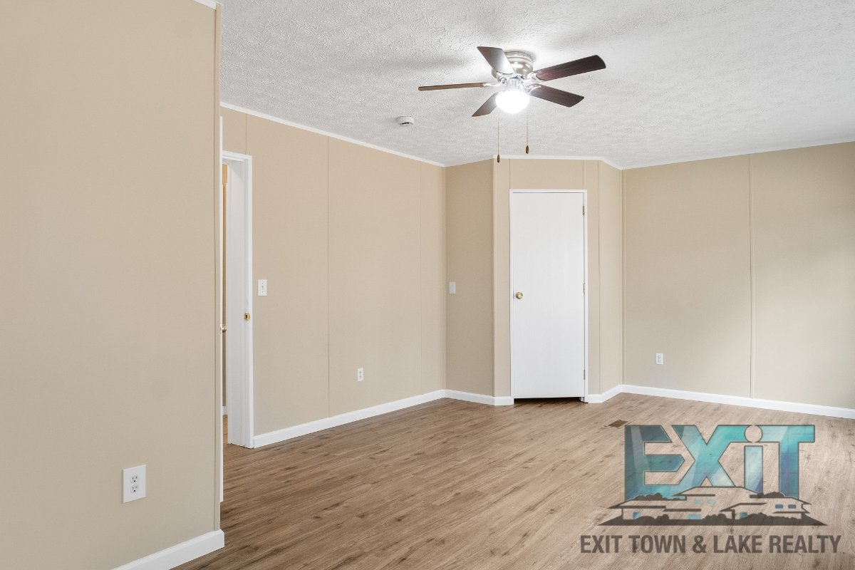 Beautiful Fully Renovated 3 Bed 2 Bath Home property image