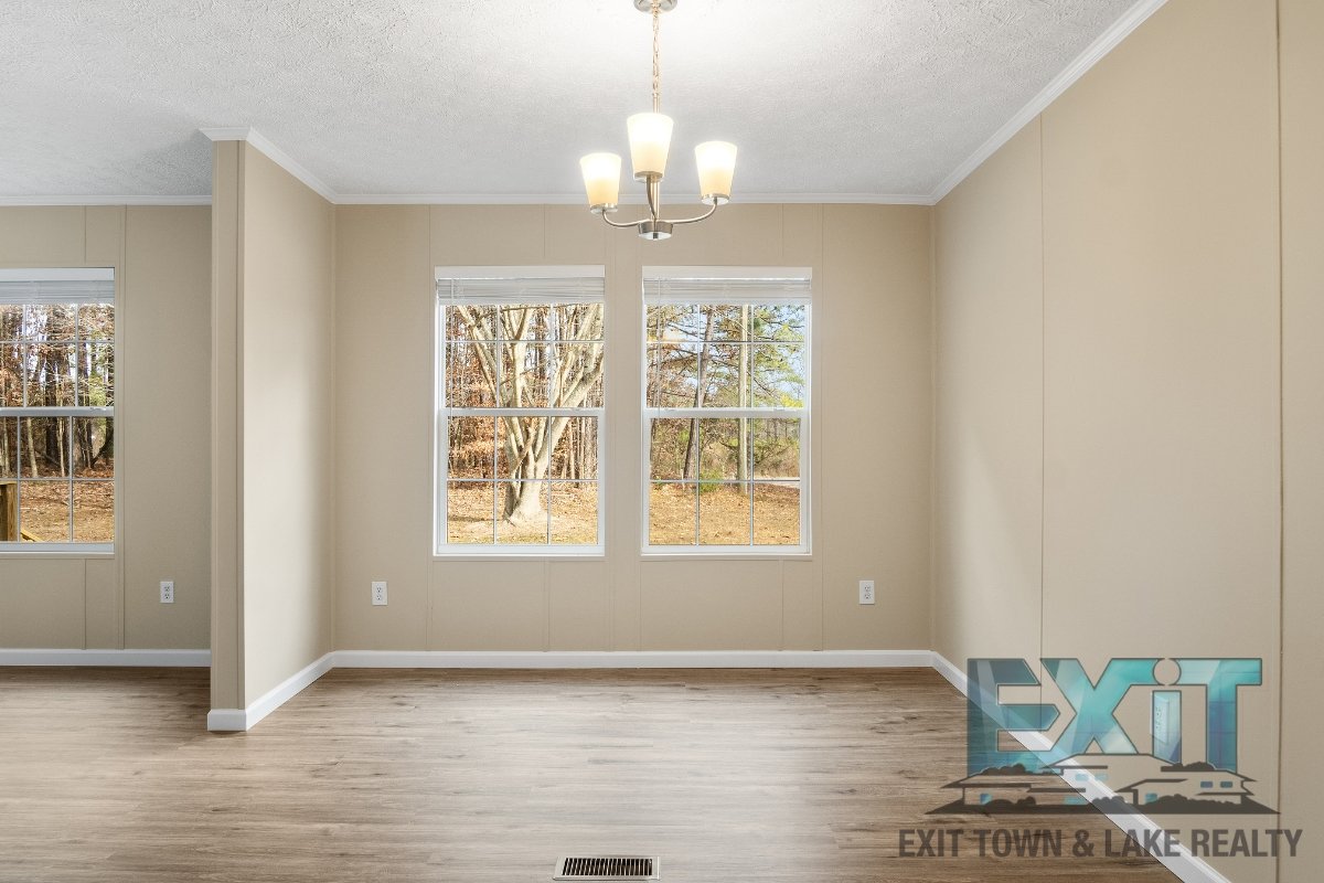 Beautiful Fully Renovated 3 Bed 2 Bath Home property image