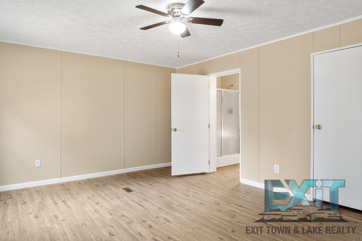 Beautiful Fully Renovated 3 Bed 2 Bath Home property image