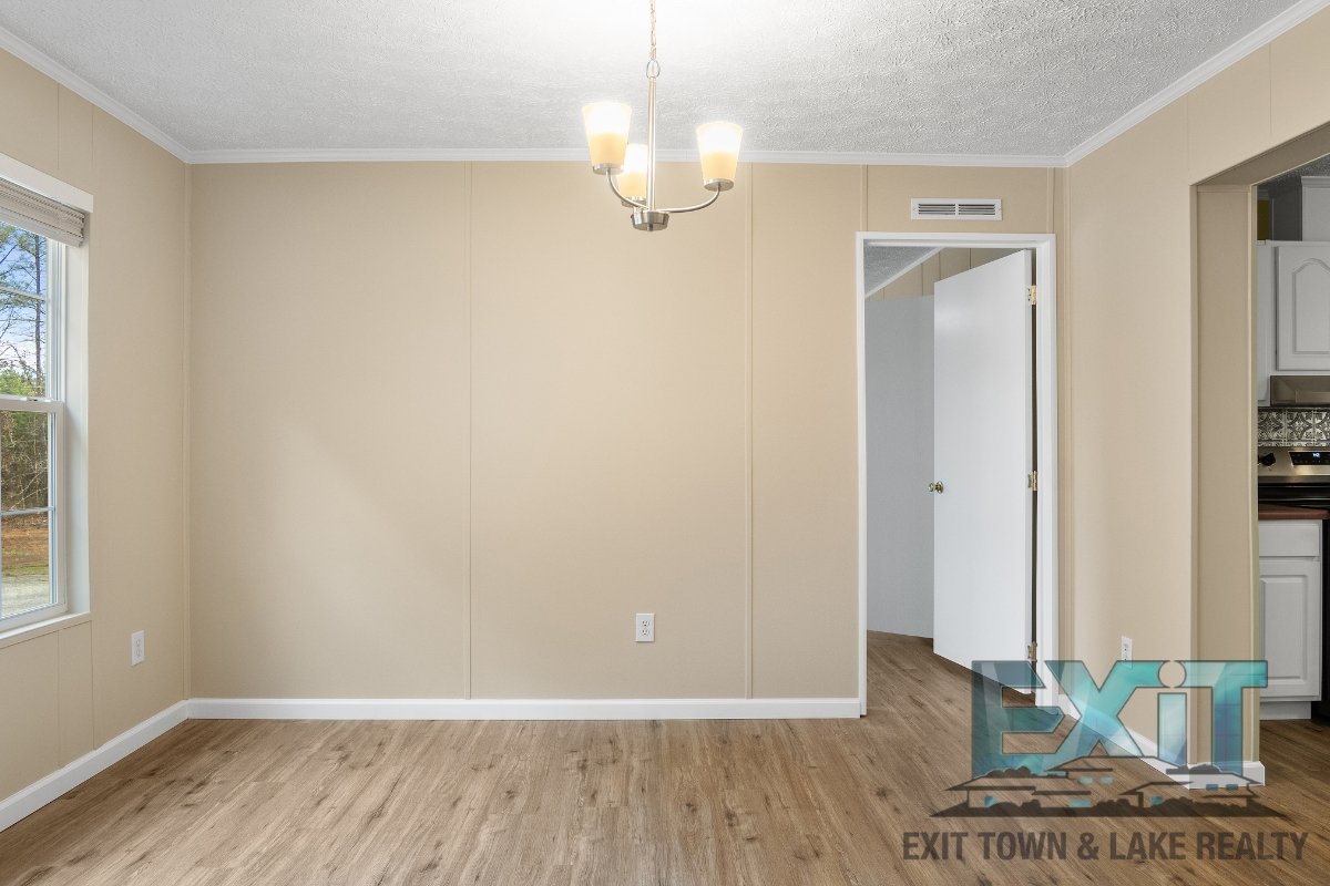 Beautiful Fully Renovated 3 Bed 2 Bath Home property image