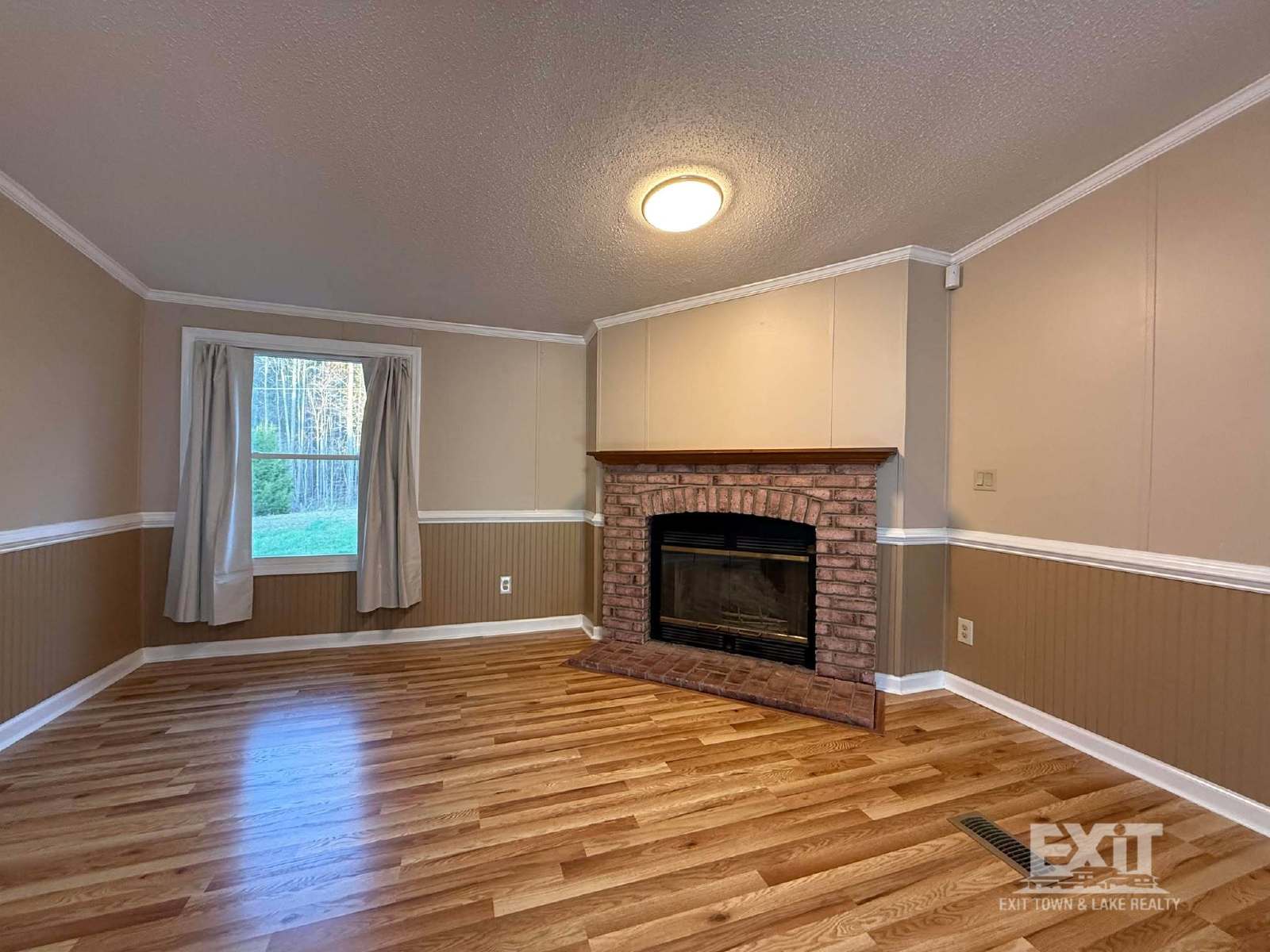 3 Bedroom, 2 Bathroom Home in a Beautiful Country Setting property image