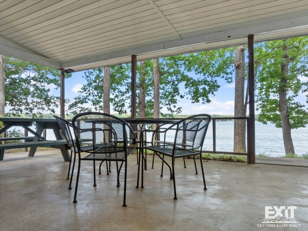 Welcome to this 3 Bedroom, 2 Bath Home in Wildwood Point! property image