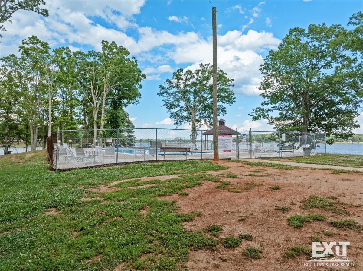 Welcome to this 3 Bedroom, 2 Bath Home in Wildwood Point! property image