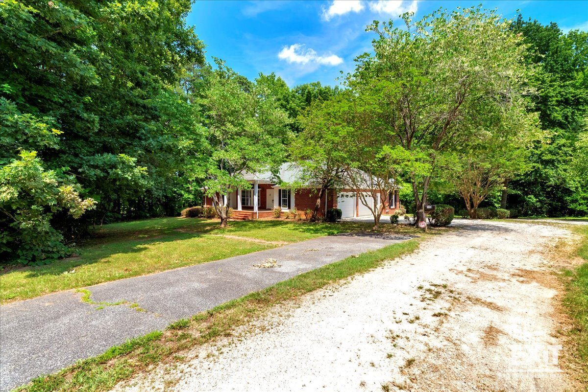 Amazing 4 Bedroom, 3 Bath Home With 2 Kitchens! property image