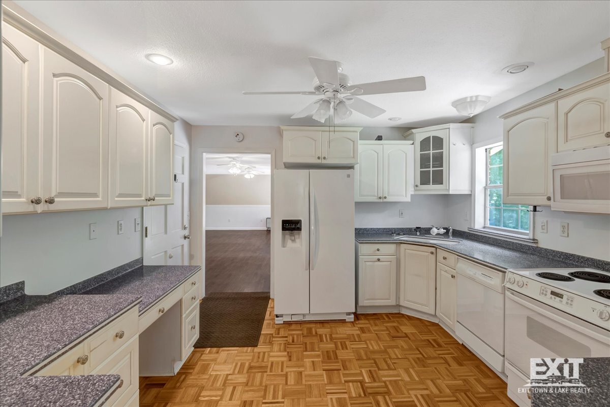 Amazing 4 Bedroom, 3 Bath Home With 2 Kitchens! property image