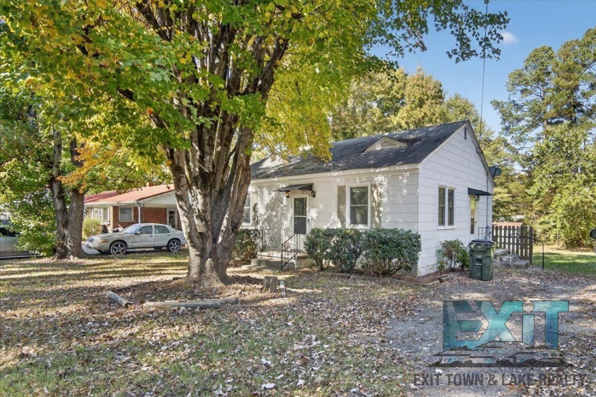 2 Bedroom & 1 Bathroom Home property image