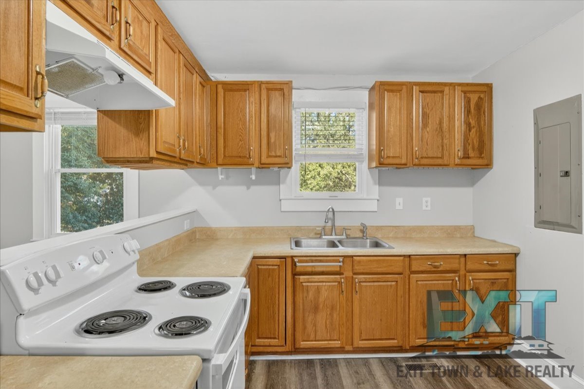 2 Bedroom & 1 Bathroom Home property image