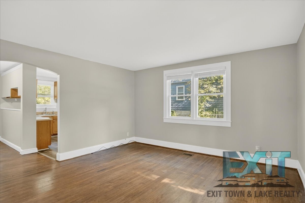 2 Bedroom & 1 Bathroom Home property image