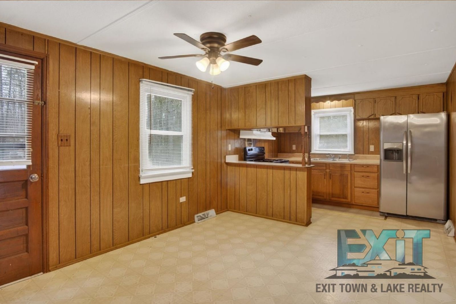 3 Bedroom, 1 Bath Home Available in LaCrosse! property image