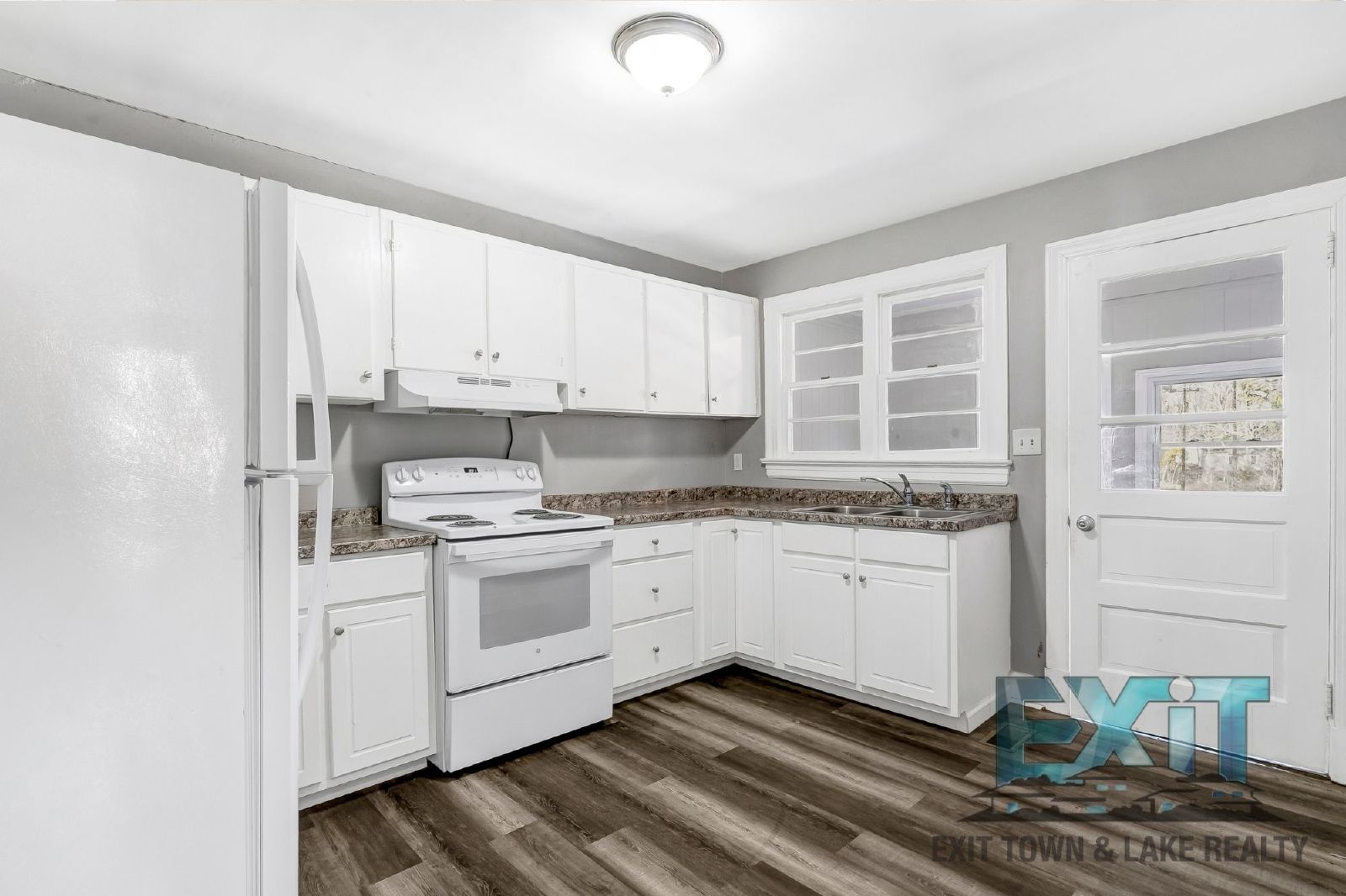 Golf Cart Friendly & Newly Renovated! property image