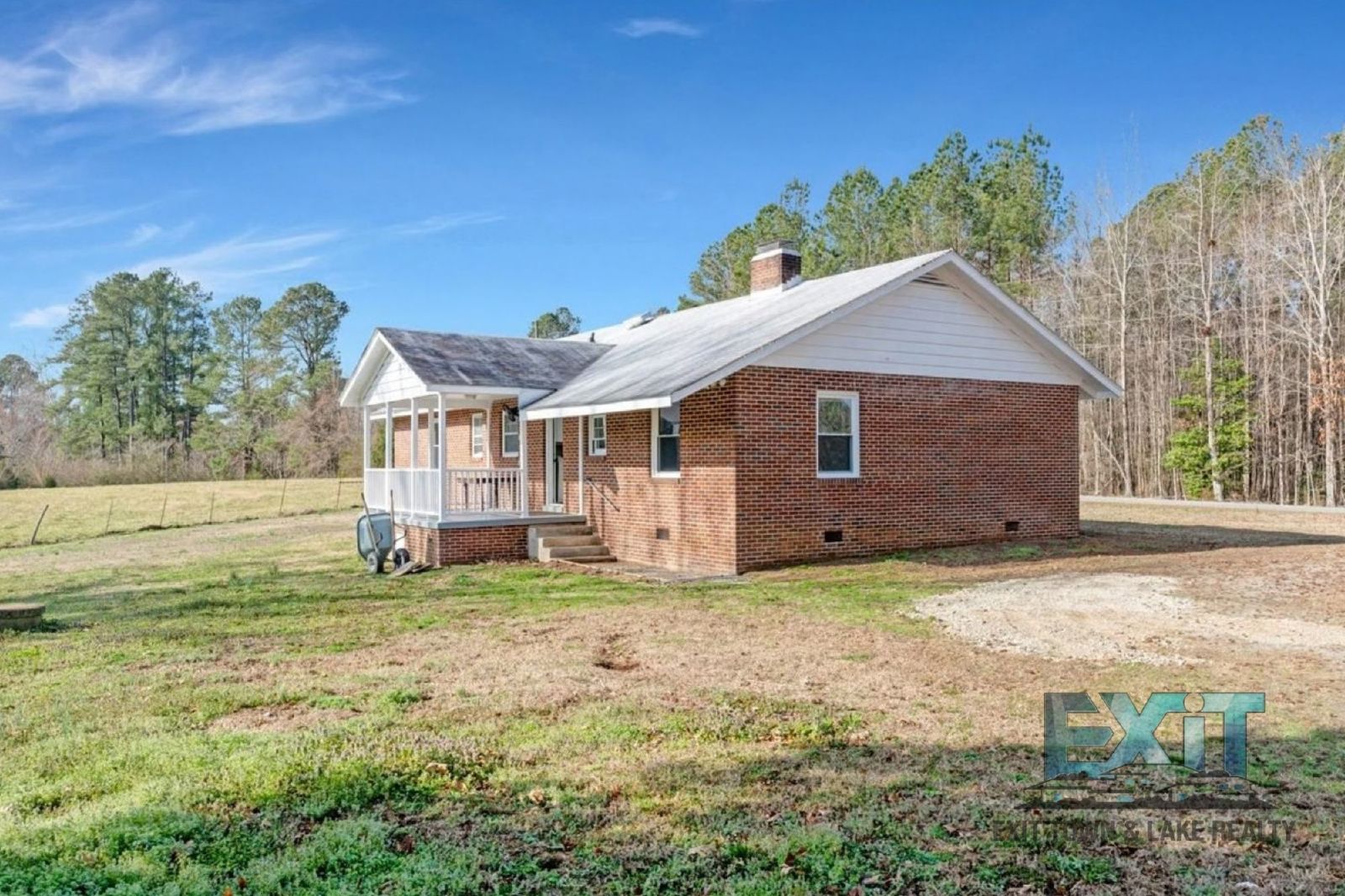 Freshly Updated Brick Home in Peaceful Country Setting – Freeman, VA property image