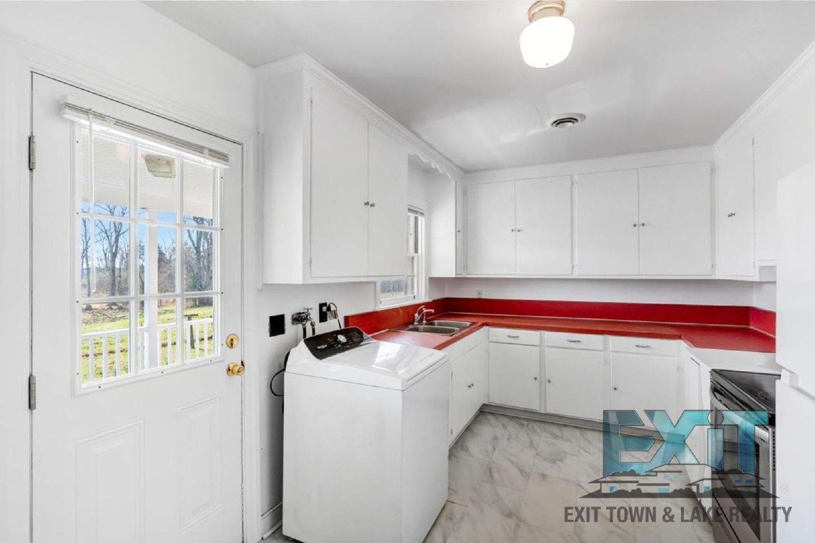 Freshly Updated Brick Home in Peaceful Country Setting – Freeman, VA property image