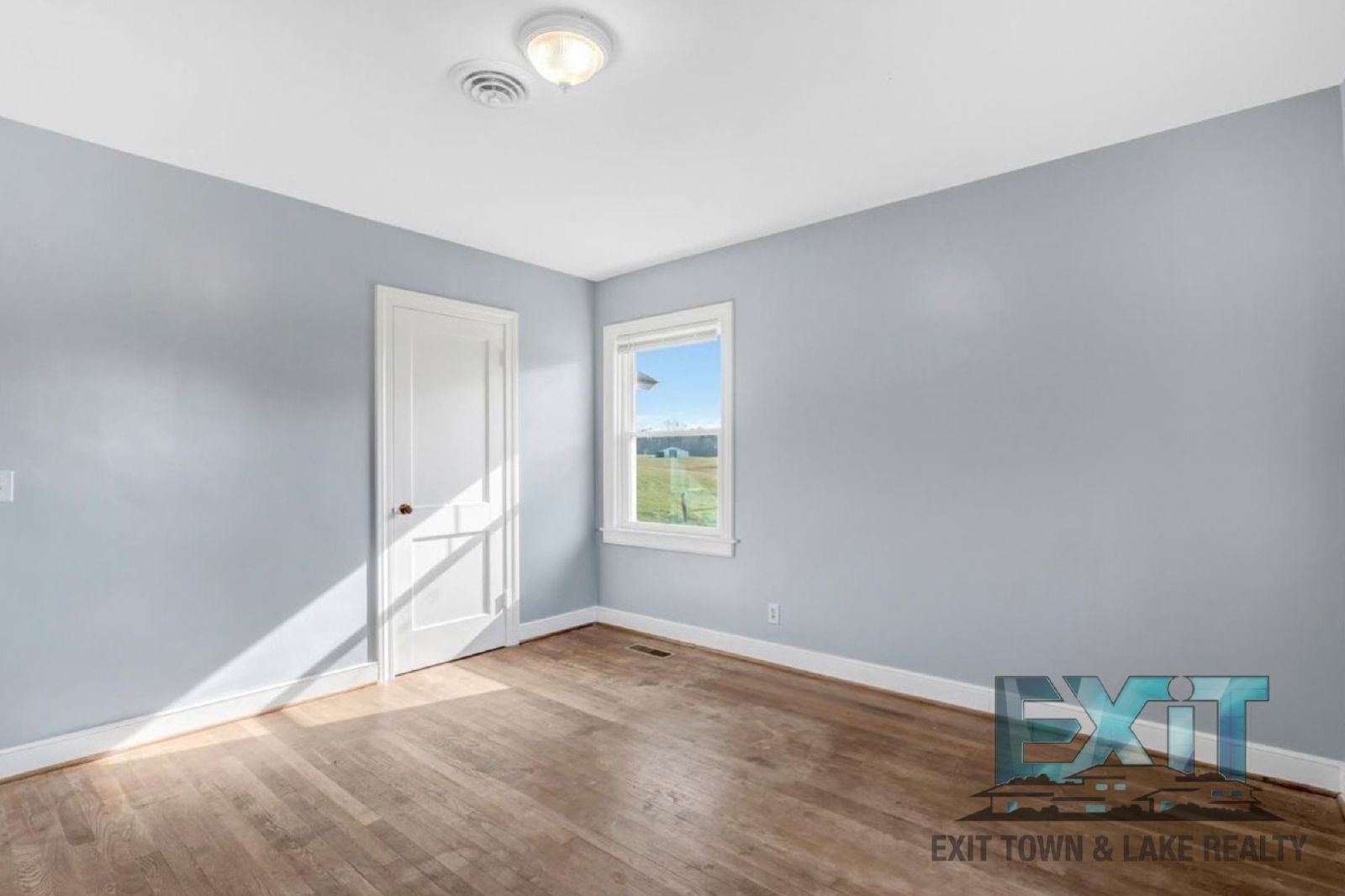 Freshly Updated Brick Home in Peaceful Country Setting – Freeman, VA property image