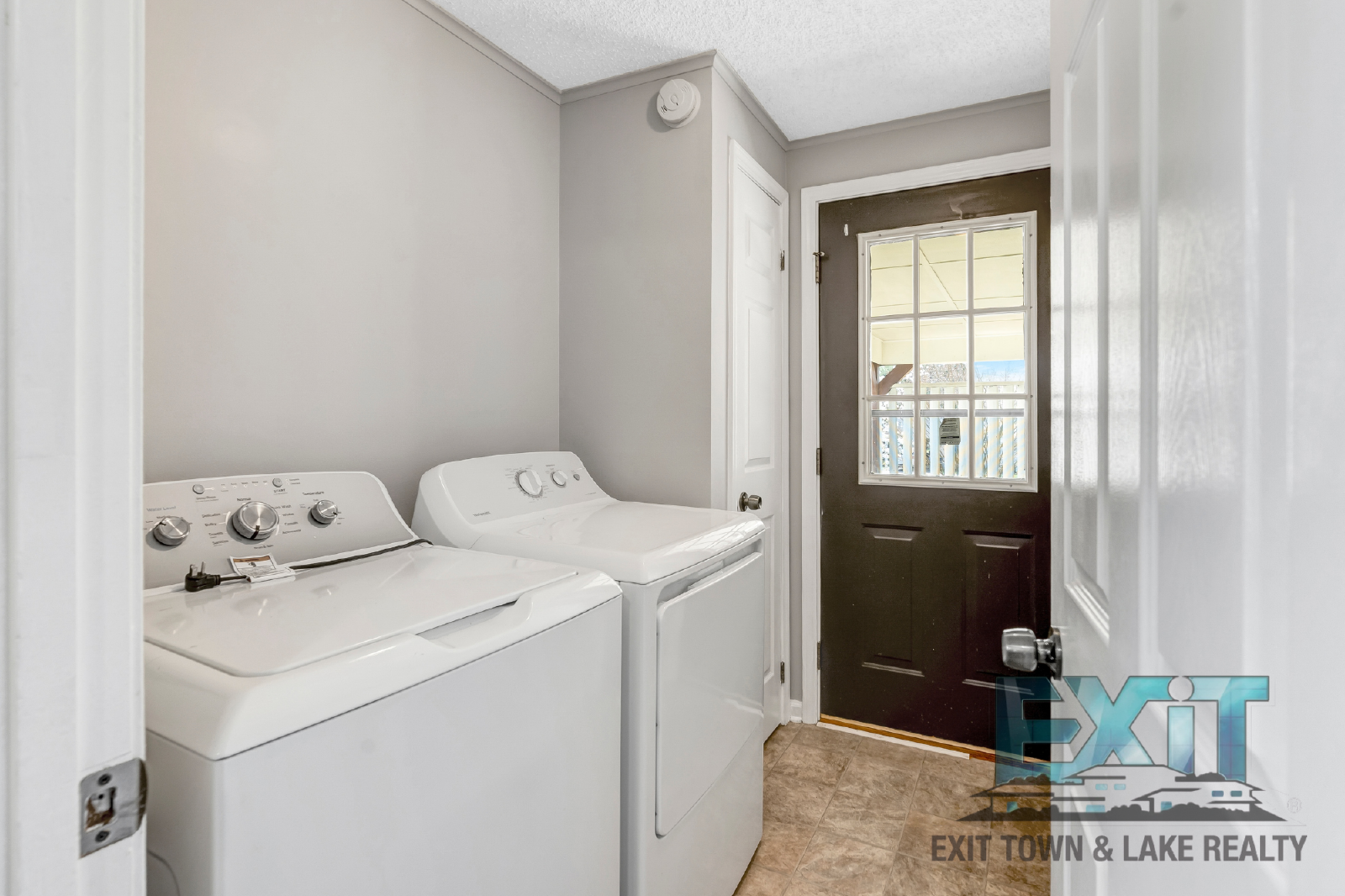 3 Bedroom/2 Bathroom Home property image