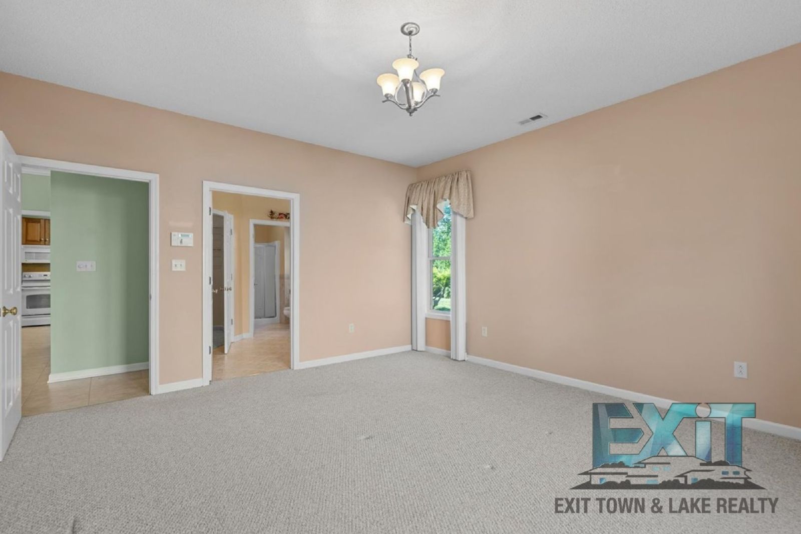 Beautiful Home in Beaver Creek property image