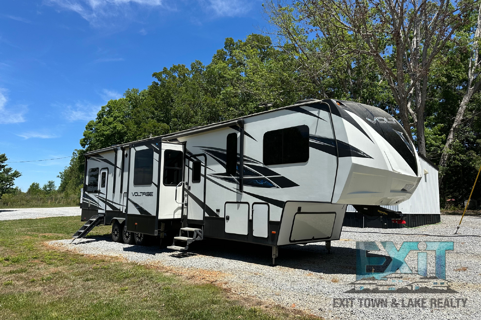 Affordable Camper Rental – Morris Rd, South Hill, VA property image