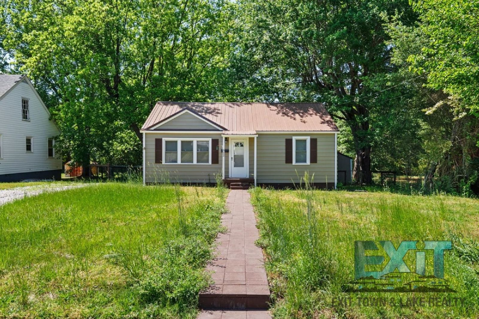 Fully Remodeled Home in Quiet Chase City Neighborhood property image