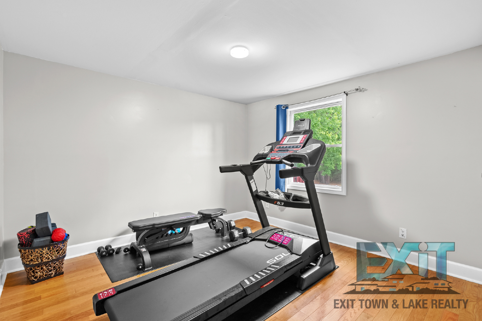 Private, Newly Renovated 3BR Home in Dolphin, VA property image