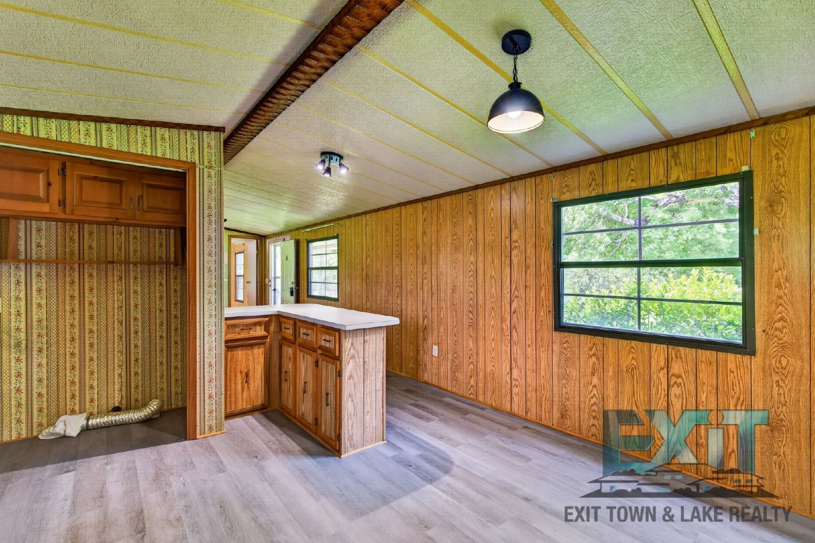 Peaceful Country Living in Gasburg, VA! property image