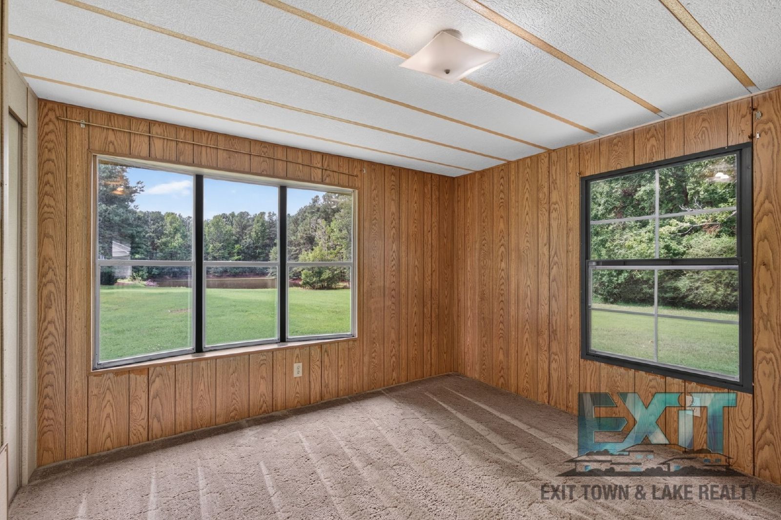 Peaceful Country Living in Gasburg, VA! property image