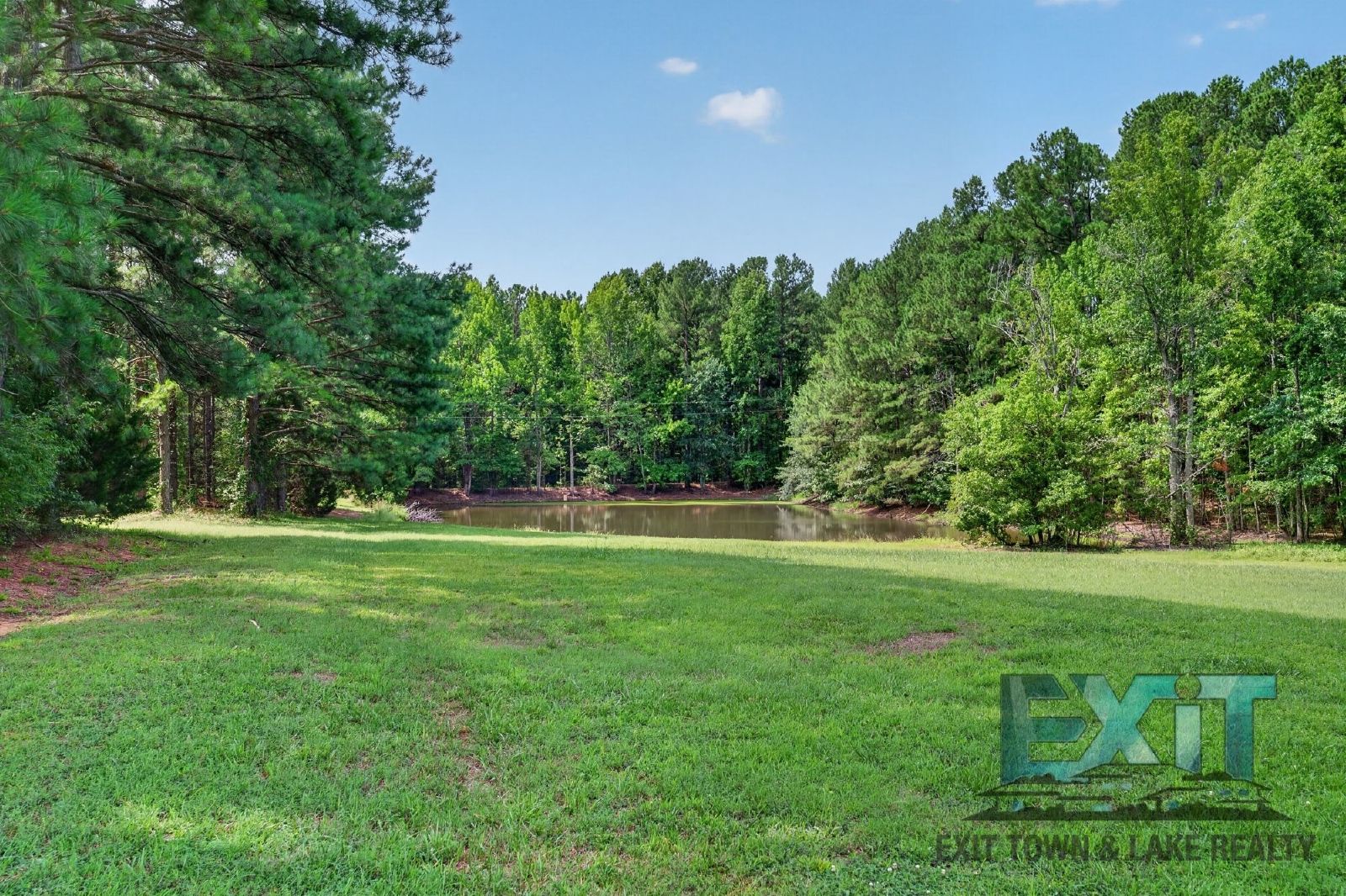 Peaceful Country Living in Gasburg, VA! property image