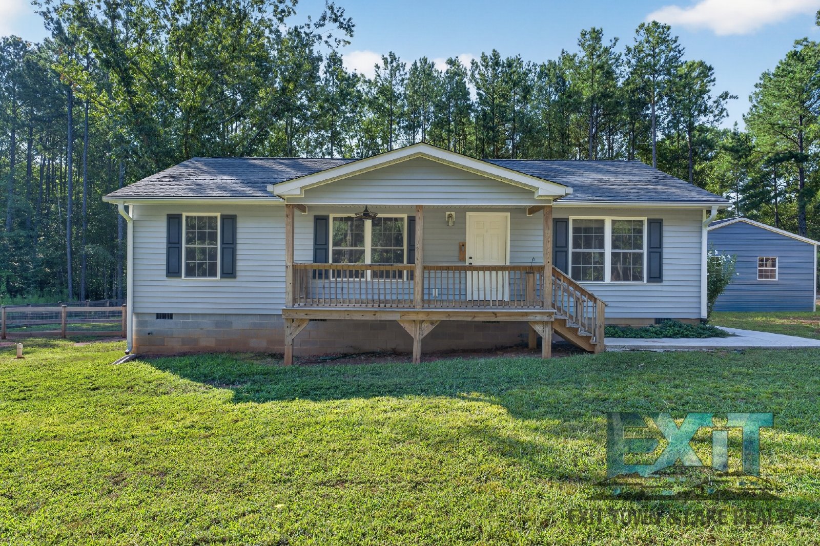 Charming 3BR/2BA Home with Fenced Yard & Detached Garage property image