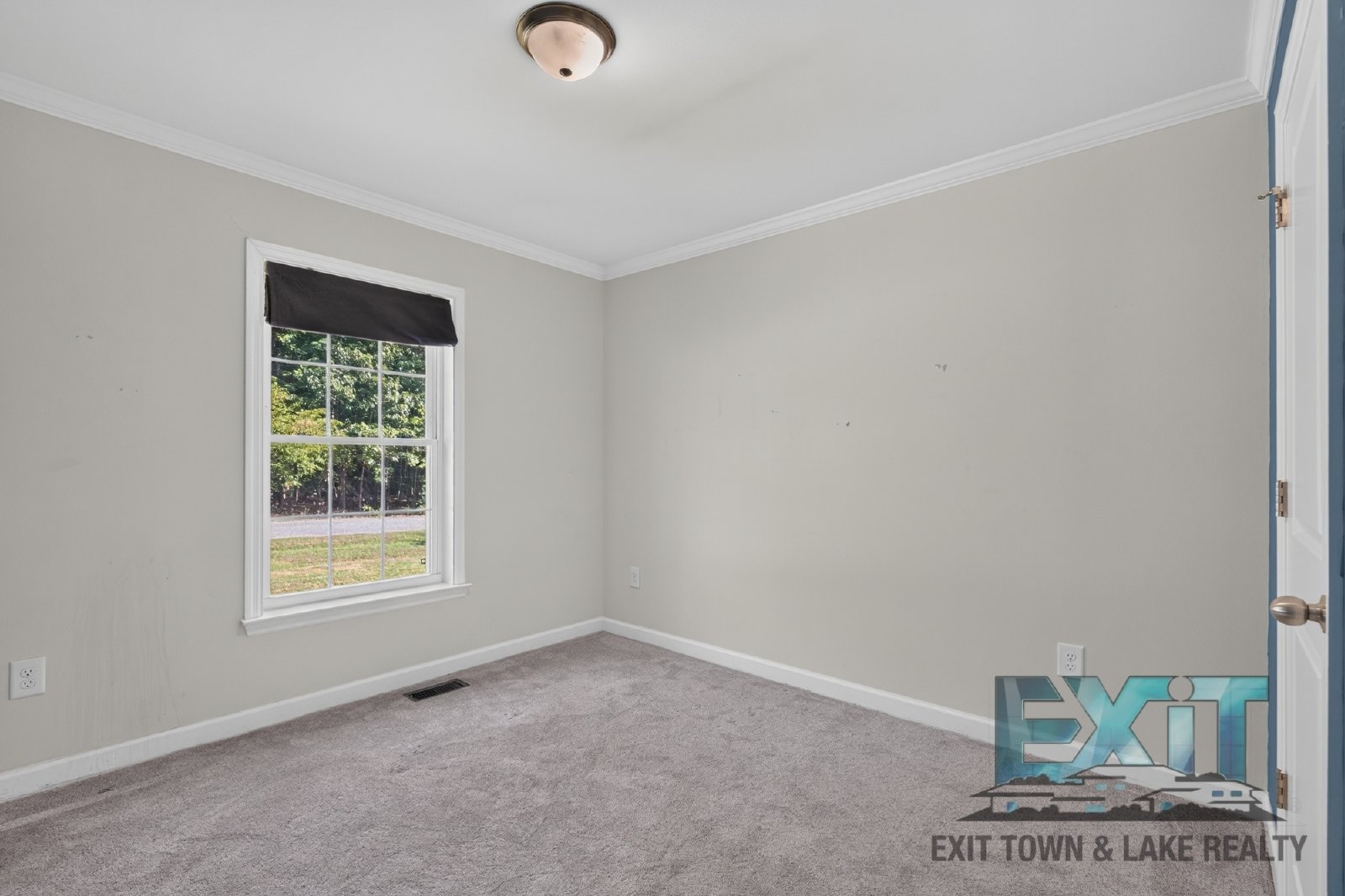 Charming 3BR/2BA Home with Fenced Yard & Detached Garage property image