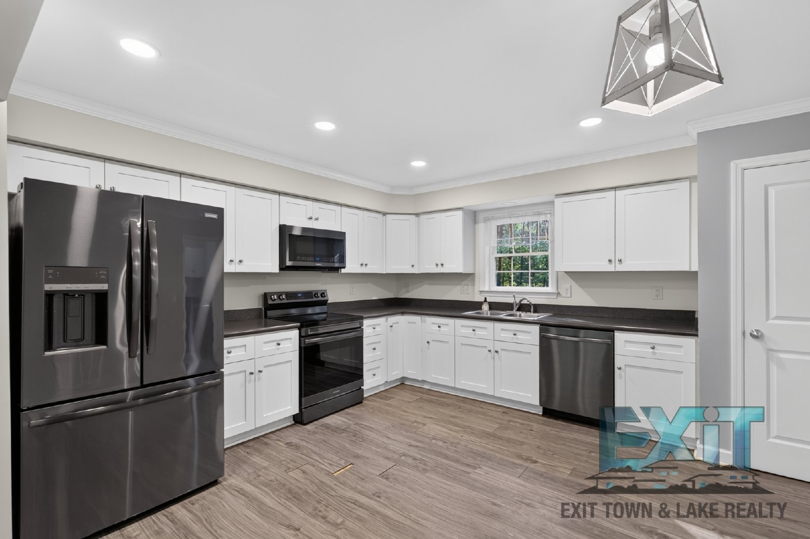 Charming 3BR/2BA Home with Fenced Yard & Detached Garage property image