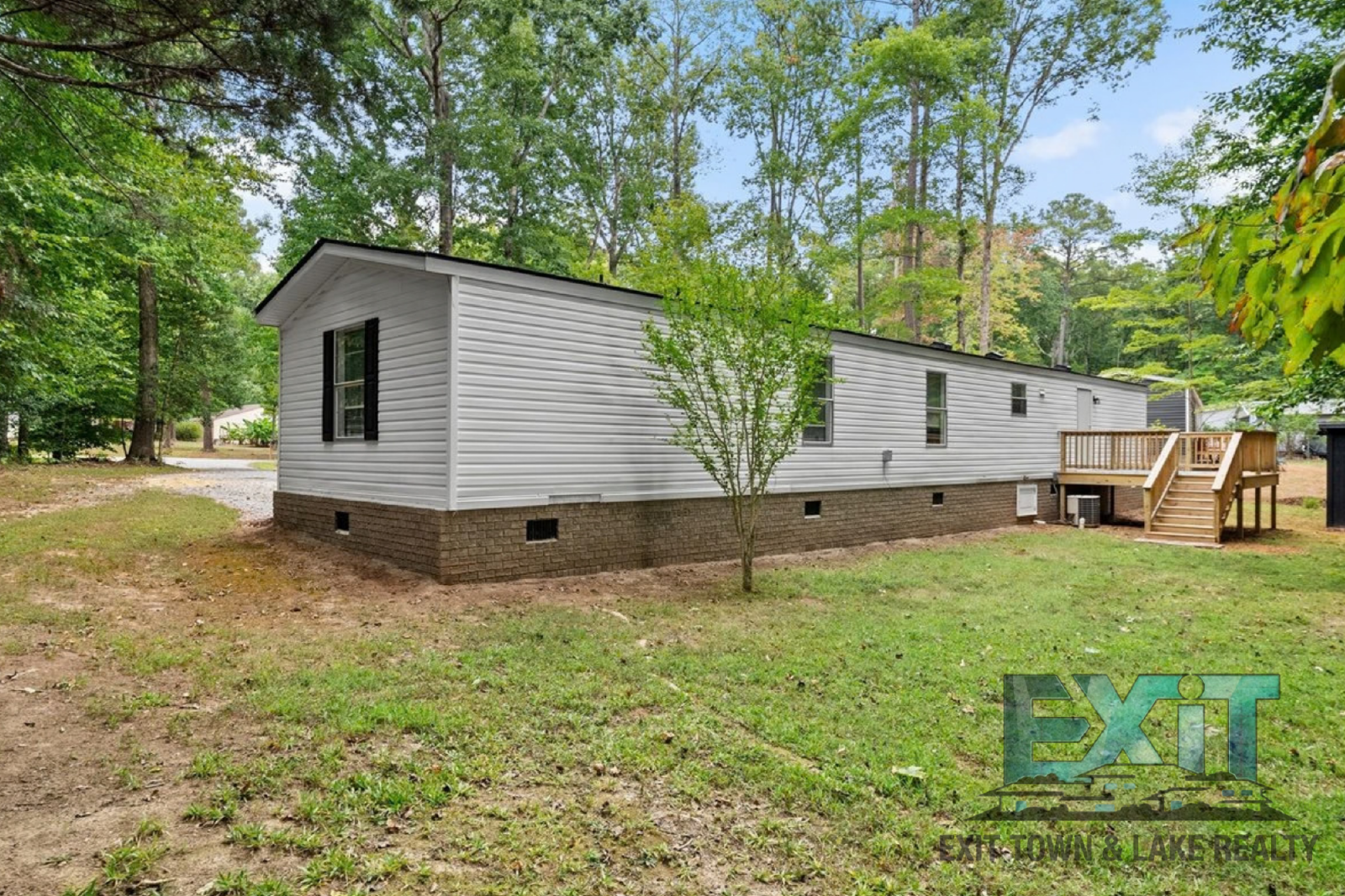 Welcome to Your Fresh Start at 139 Cookout Terrace! property image