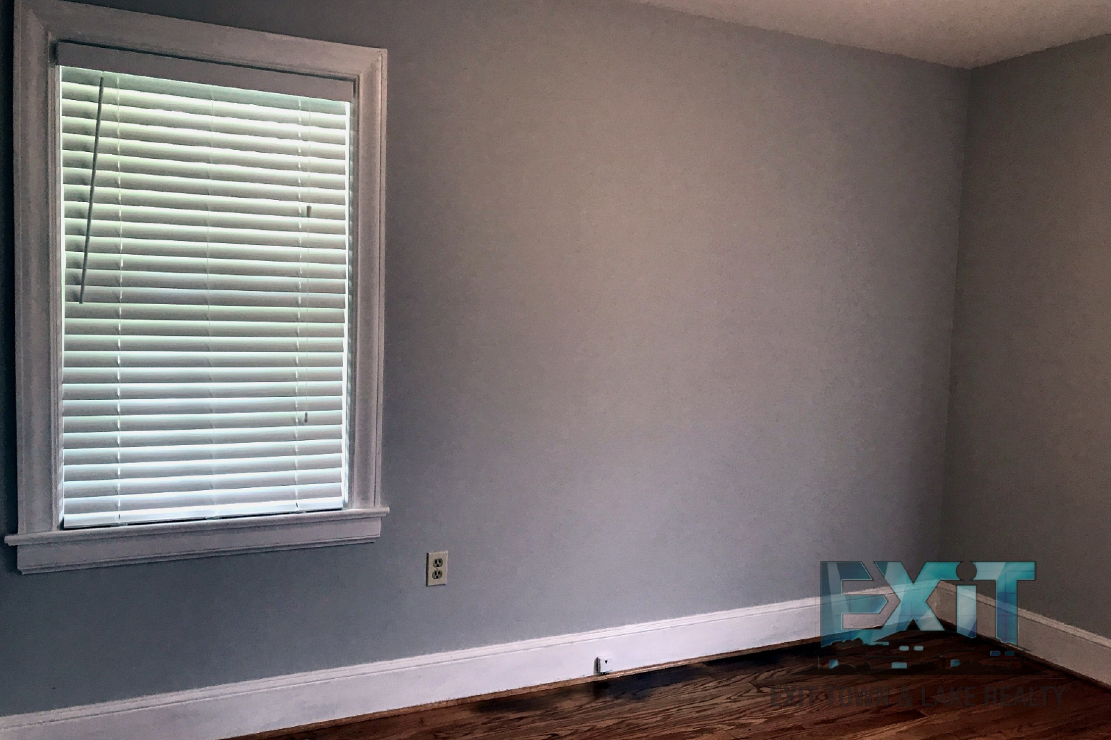 2-Bedroom Downstairs Duplex in South Hill property image
