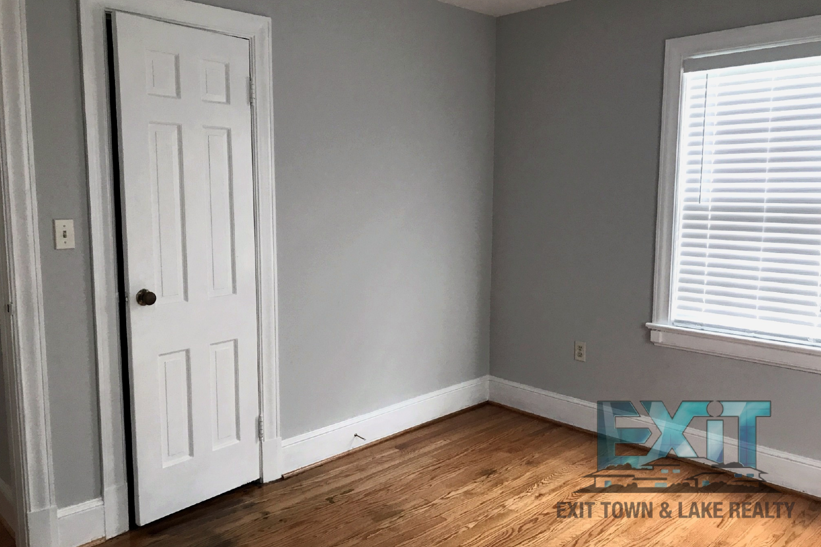 2-Bedroom Downstairs Duplex in South Hill property image