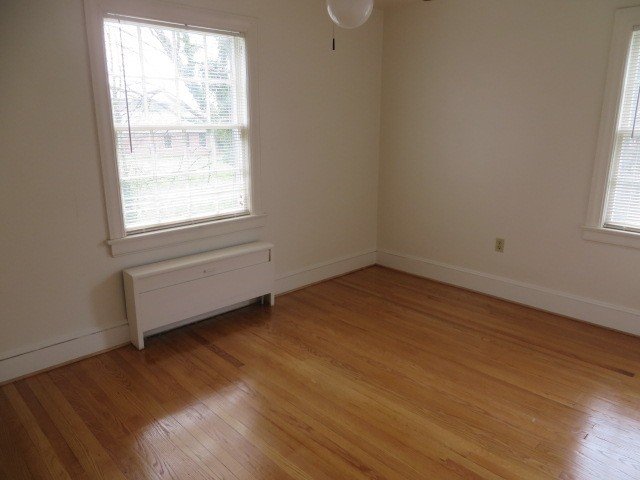 2 Bedroom, 1 Bath South Hill Apartment Convenient to Shopping, Schools & Hospital property image