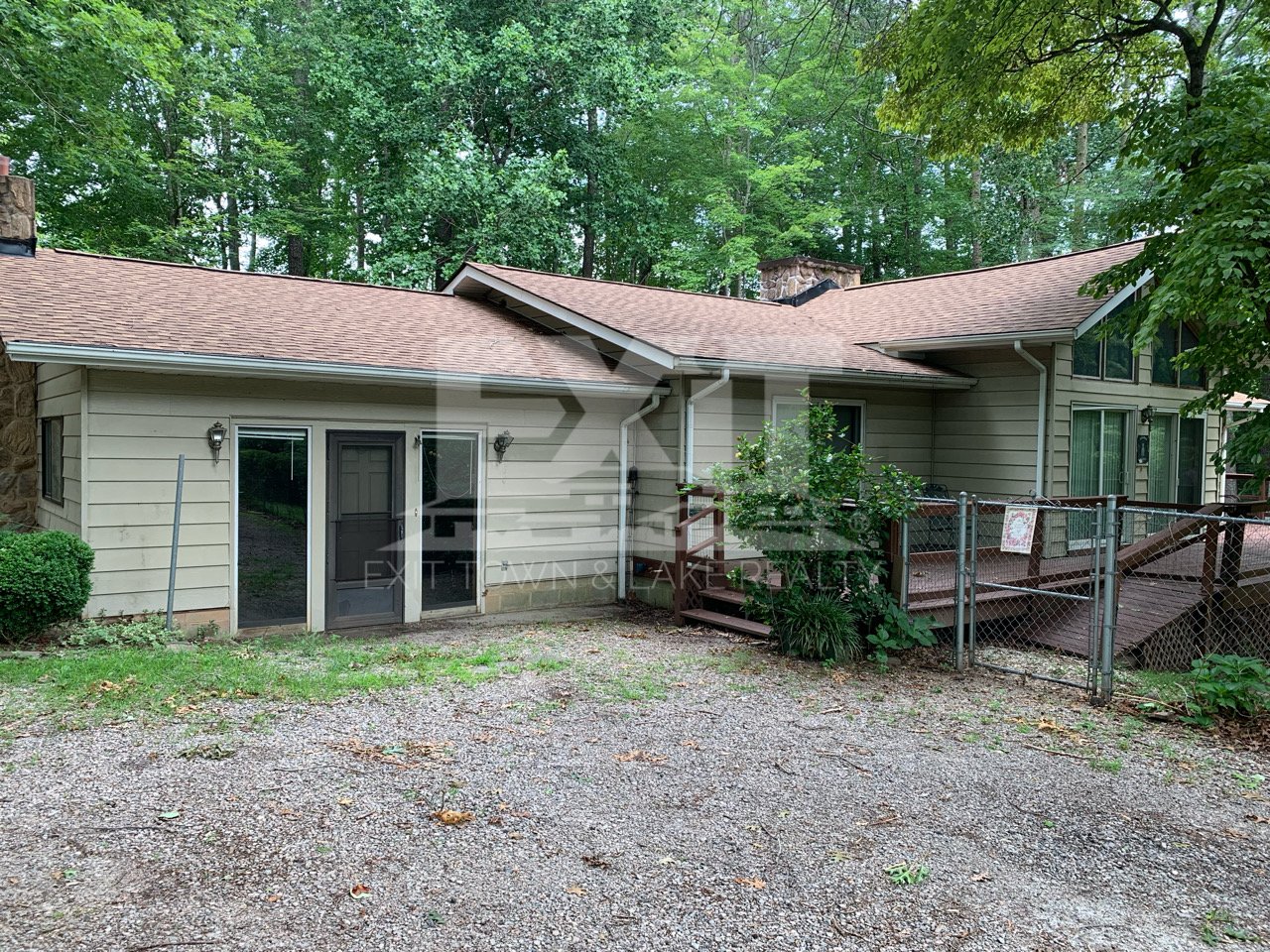 Lakeview Ranch Located in a Quiet Neighborhood property image