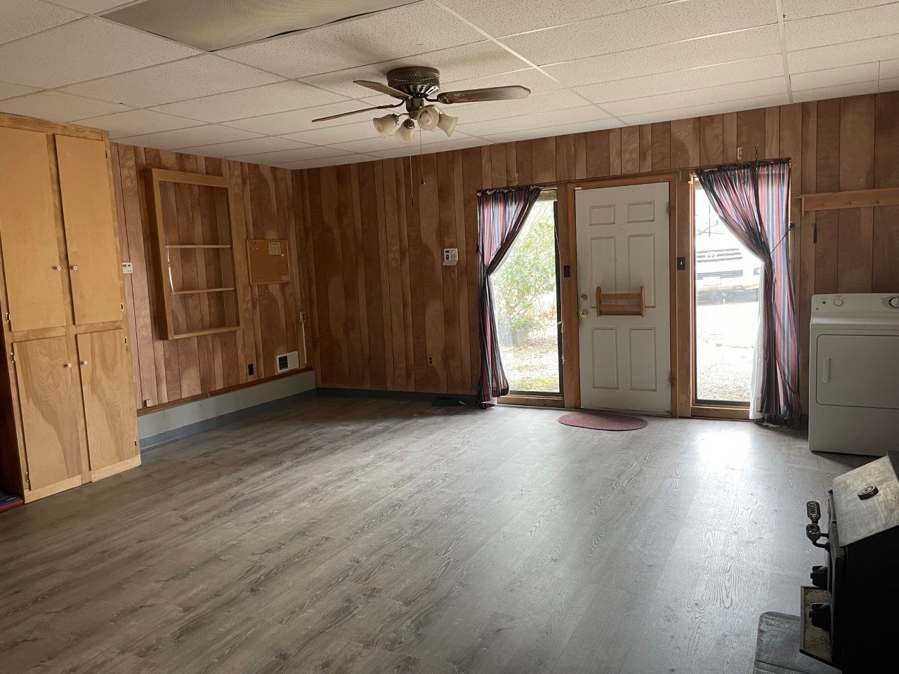 Lakeview Ranch Located in a Quiet Neighborhood property image